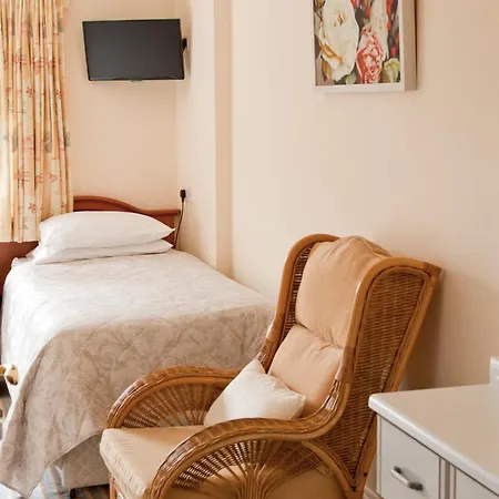 Anchor Bed & Breakfast 3*