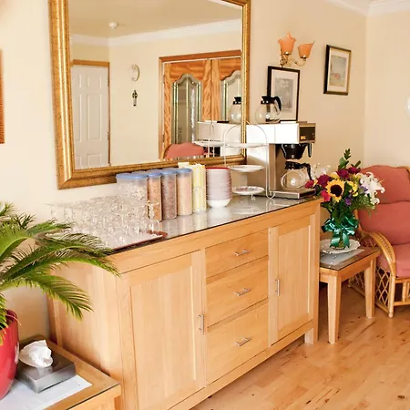 Anchor Bed & Breakfast 3*